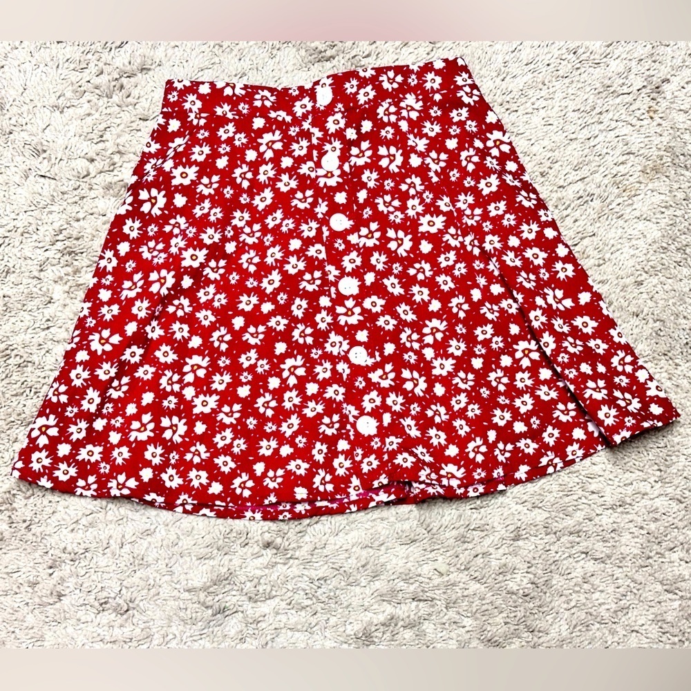 NWOT- Girl’s Pleated Floral Skirt Size 9